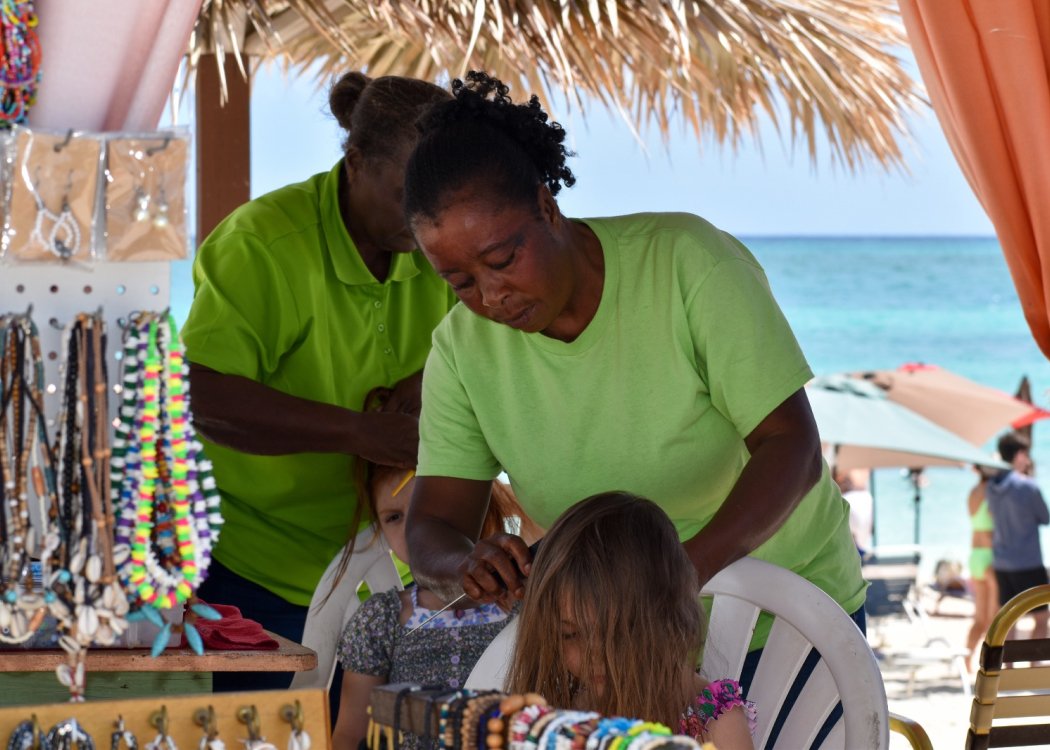 a527a102-d29e-45d4-9f8f-26f99c0cb241